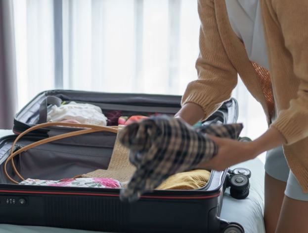 6 Reasons Why Travelers Are Switching to eSIM Before Flying to Greece and Australia in 2026