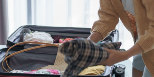 6 Reasons Why Travelers Are Switching to eSIM Before Flying to Greece and Australia in 2026